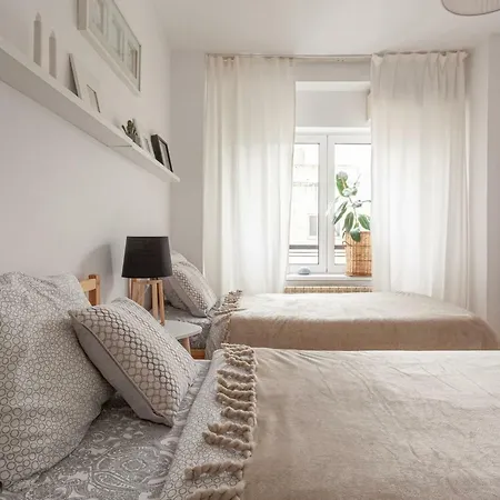 Oldtown Parliament Self Check In Бухарест