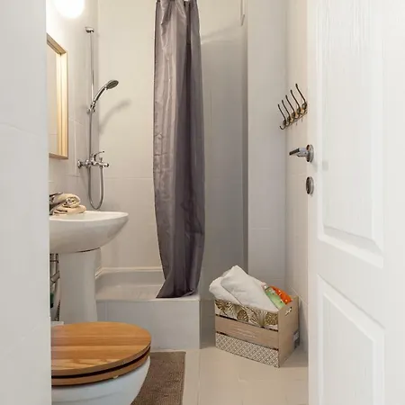 Апартаменты Oldtown Parliament Self Check In *