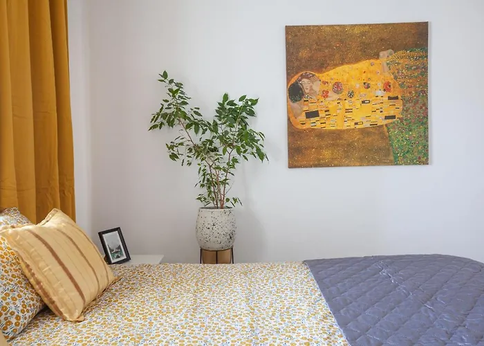 Oldtown Parliament Self Check In *