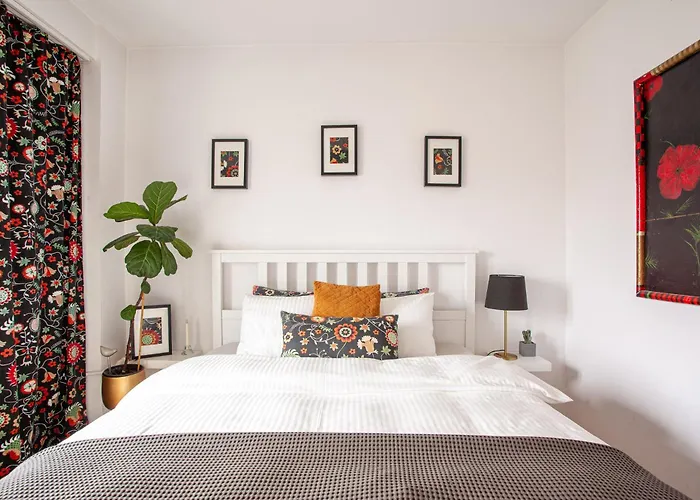 Oldtown Parliament Self Check In Apartment *