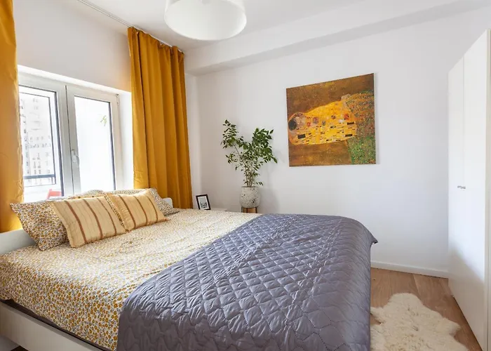 Oldtown Parliament Self Check In